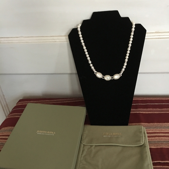 JUDITH RIPKA STERLING SILVER CULTURED PEARL NECK - Picture 5 of 7